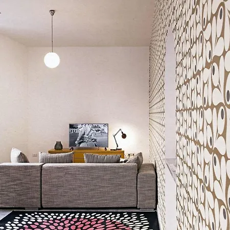 Casa vacanze Trasteverehome - Elegant Near Farnesina Roma