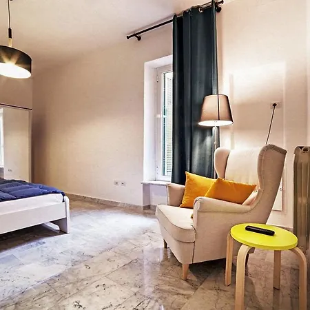 Casa vacanze Trasteverehome - Elegant Near Farnesina Roma
